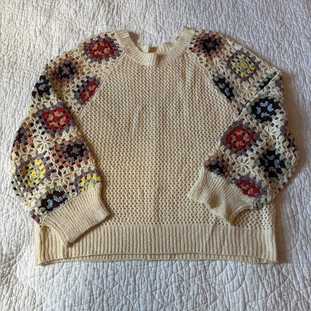 Pol size small Women's Cream Crochet Sweater, granny square pattern good used
